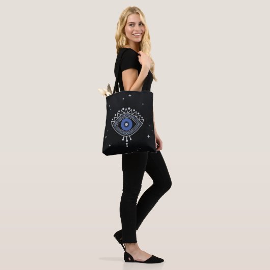 Ethnisches Talismanzeichen Tasche (Am Model)