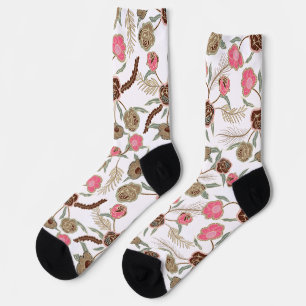 Ethnisches traditionelles Blumenmuster auf Weiß Socken