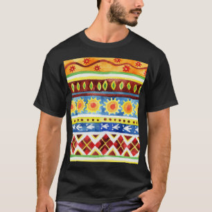 Ethnisches Wasserfarbmuster mit Handfarbe T-Shirt