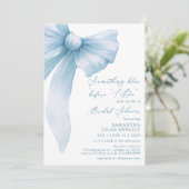 Etwas Blau bevor ich Blue Bow Brautparty mache Einladung (Stehend Vorderseite)