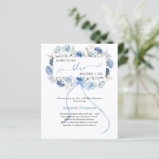 Etwas Blau bevor ich Blumendusche mache (Stehend Vorderseite)