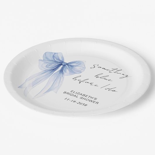 Etwas Blau, bevor ich Bow Brautparty Pappteller (Schrägansicht)