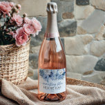 Etwas Blau, bevor ich florales Brautparty mache Schaumweinetikett<br><div class="desc">Dies sind etwas Blau,  bevor ich dutzende blaue Blume Brautparty Sparkling Wein Labels!</div>