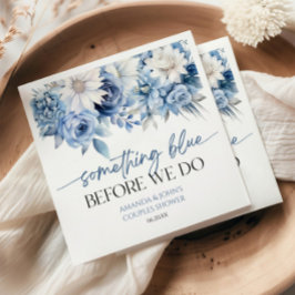 Etwas Blau bevor wir Blumenpaare Dusche machen Serviette