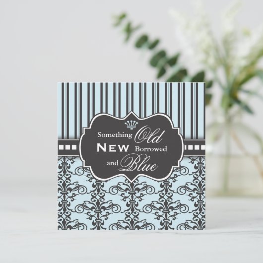 Etwas blaues Damast-u. Streifen-Brautparty Einladung (Stehend Vorderseite)