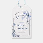 Etwas Blue Floral Bow Brautparty Geschenkanhänger (Vorderseite)