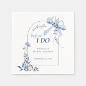 Etwas Blue Floral Bow Brautparty Serviette (Vorderseite)