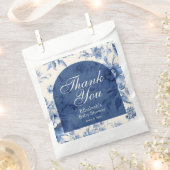 Etwas Blue Floral French Toile Chinoiserie Geschenktütchen (Ausgeschnitten)