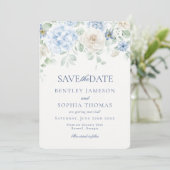 Etwas Blue Floral Hydrangea Save the Date Card Einladung (Stehend Vorderseite)
