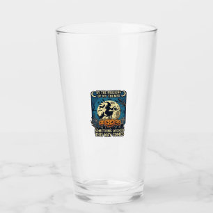 Etwas Böses kommt mit der Hexe Halloween-Kürbis Glas