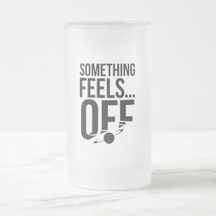 Etwas ist aus - Unbehagen und kryptische Botschaft Mattglas Bierglas