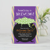 Etwas ist Brauen, Hexenpfeifen, Halloween-Party Einladung (Stehend Vorderseite)