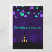 Etwas ist das Brechen von Halloween-Party Einladun Einladung (Vorderseite)