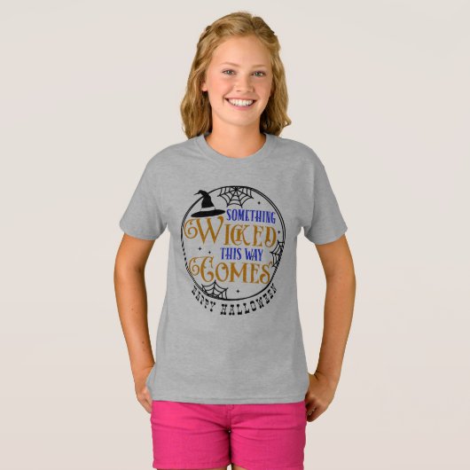 Etwas Wackeliges kommt Halloween Hexe T-Shirt (Vorne ganz)