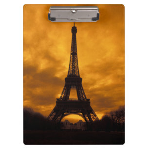 EU, Frankreich, Paris. Eiffelturm. Klemmbrett