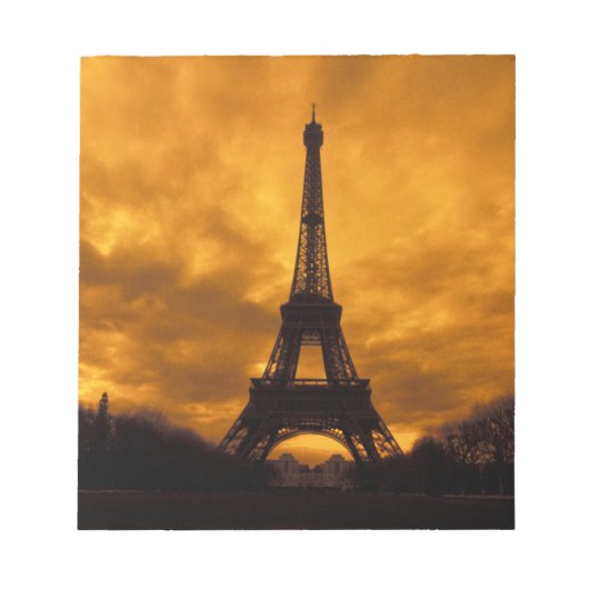 EU, Frankreich, Paris Eiffelturm. Notizblock (Vorderseite)
