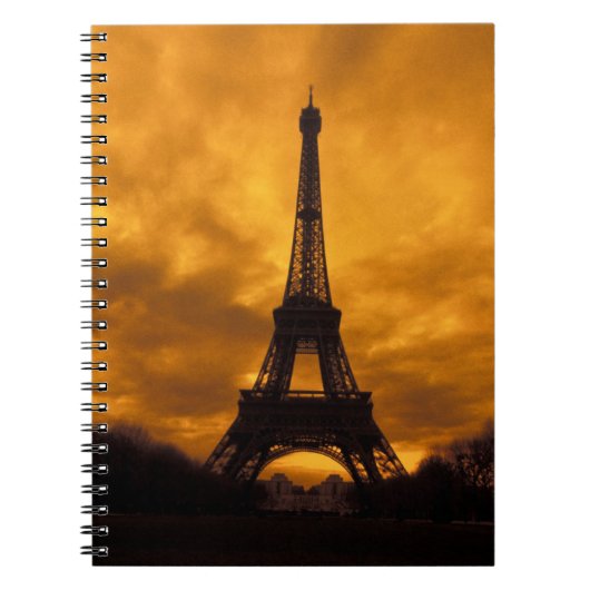 EU, Frankreich, Paris. Eiffelturm. Notizblock (Vorderseite)