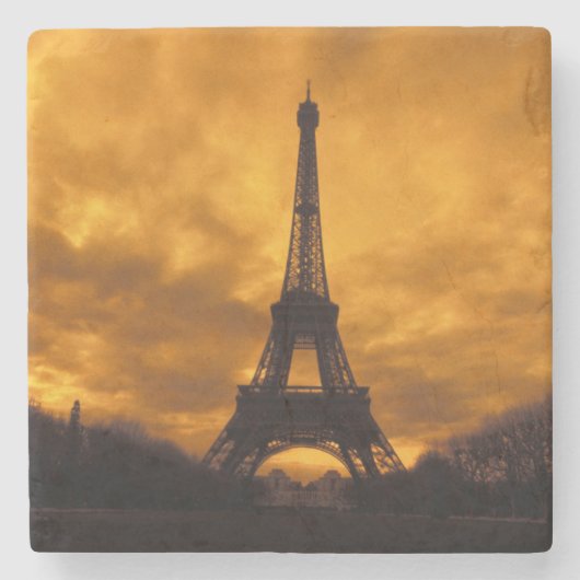 EU, Frankreich, Paris. Eiffelturm. Steinuntersetzer (Vorderseite)