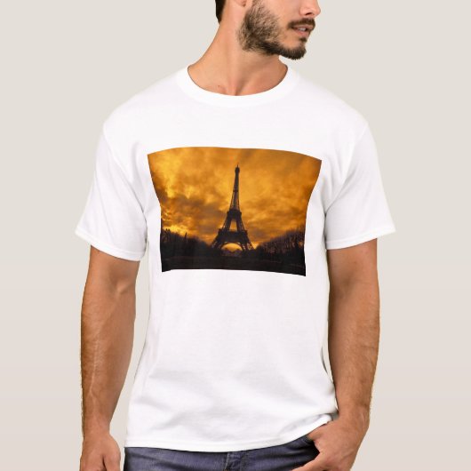 EU, Frankreich, Paris. Eiffelturm. T-Shirt (Vorderseite)