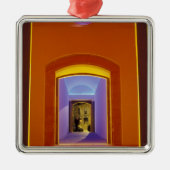 EU, Spanien, Barcelona. Türe nahe Picasso Silbernes Ornament (Vorne)