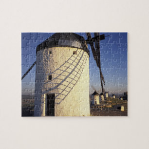 EU, Spanien, Consuegro, La Mancha. Windmühlen und Puzzle