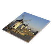 EU, Spanien, La Mancha, Consuegra. Windmühlen und Fliese (Seite)