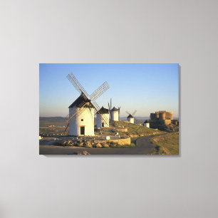 EU, Spanien, La Mancha, Consuegra. Windmühlen und Leinwanddruck