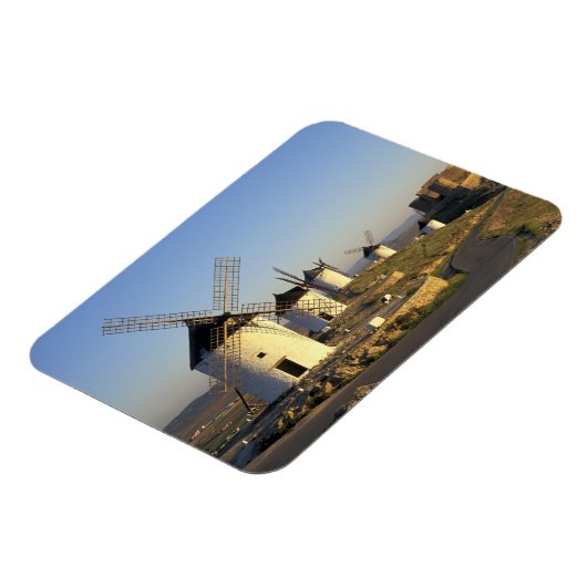 EU, Spanien, La Mancha, Consuegra. Windmühlen und Magnet (Linke Seite)