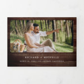 Eucalyptus Arch Photo Rustic Wood QR Code Wedding Dreifach Gefaltete Einladung (Cover)