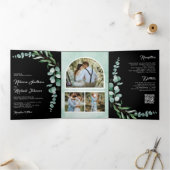 Eucalyptus Branch Photo QR Code Black Wedding Dreifach Gefaltete Einladung (Innenseite)