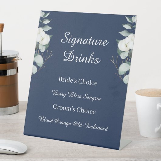 Eucalyptus Cotton | Navy Moderne Signature Drinks Sockelschild (In Situ)