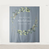 Eucalyptus Dusty Blue Future Frau Backdrop Wandteppich (Vorderseite)