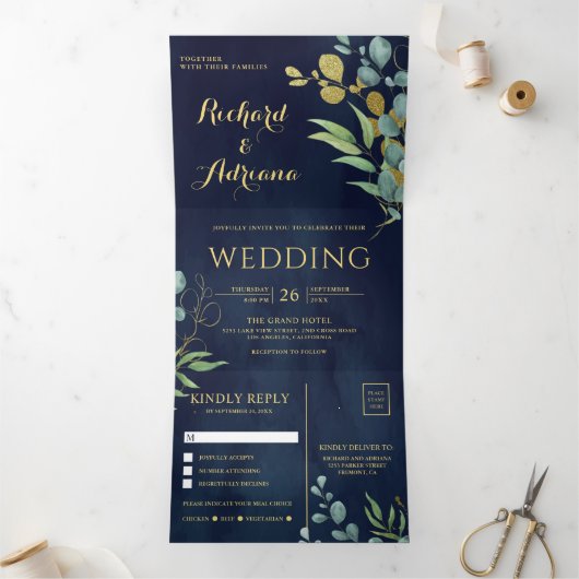 Eukalyptus-Blätter der Goldzweigstelle Navy Blue W Dreifach Gefaltete Einladung (Innenseite)