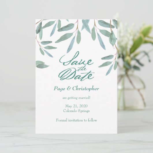 Eukalyptus-Blätter in grünen Blättern Save the Dat Date (Stehend Vorderseite)