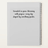 Eukalyptus-Blume auf Rustikalem Holz Planer (Rückseite)