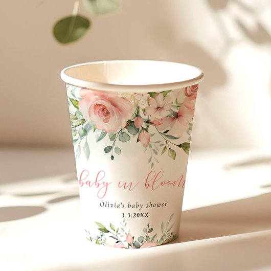 Eukalyptus-Blütenbaby in blühender Babydusche Pappbecher