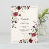 Eukalyptus floral Scalloped Wedding Einladung (Stehend Vorderseite)