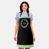 Eukalyptus Floral Wreath in Schwarz Schürze (Getragen)