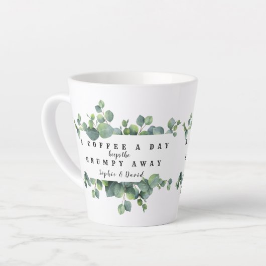 Eukalyptus Folia Kaffee A Day Monogram Milchtasse (Linke Ecke)