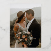 Eukalyptus Gold Monogram Foto Wedding Folieneinladung (Rückseite)