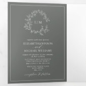 Eukalyptus Green Leafy Wappen Monogram Wedding Dreifach Gefaltete Einladung (Innen Erste Seite)