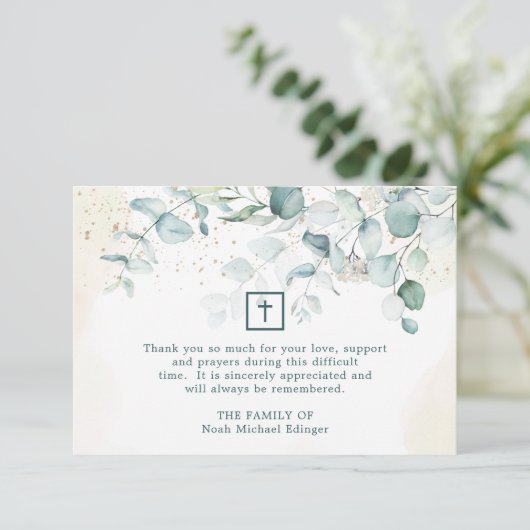 Eukalyptus Greenery Cross Religious Beerdigung Dan Dankeskarte (Stehend Vorderseite)