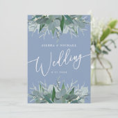 Eukalyptus Greenery Dusty Blue Wedding Einladung (Stehend Vorderseite)