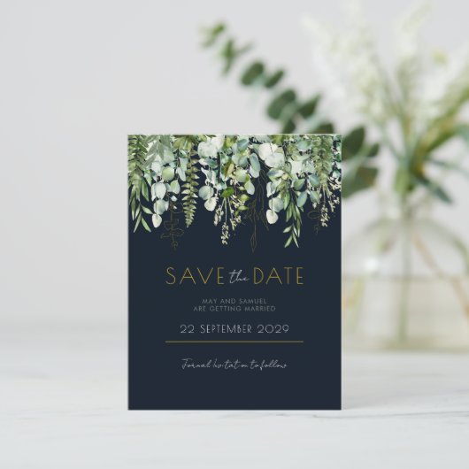 Eukalyptus Greenery und Navy Save the Date einlade (Stehend Vorderseite)