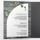 Eukalyptus Grey Wood Cross Katholic Wedding Dreifach Gefaltete Einladung (Innen Erste Seite)