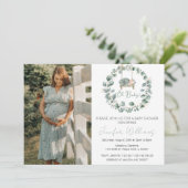 Eukalyptus grün Babydusche Foto Einladung (Stehend Vorderseite)