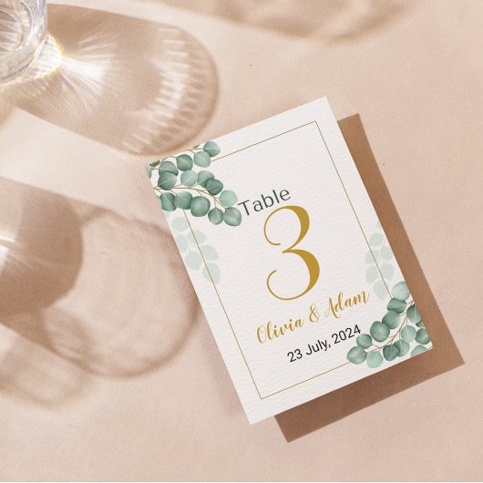 Eukalyptus-Hochzeit mit grüner Wasserfarbe Tischnummer