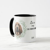 Eukalyptus-Kranz Bloodhound-Hund-Monogramm Tasse (Vorderseite Links)