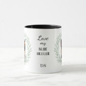 Eukalyptus-Kranz Blue Heeler Hund Monogramm Tasse (Zentrum)