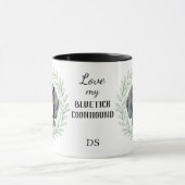 Eukalyptus-Kranz-Bluetick-Coonhound-Monogramm Tasse (Zentrum)